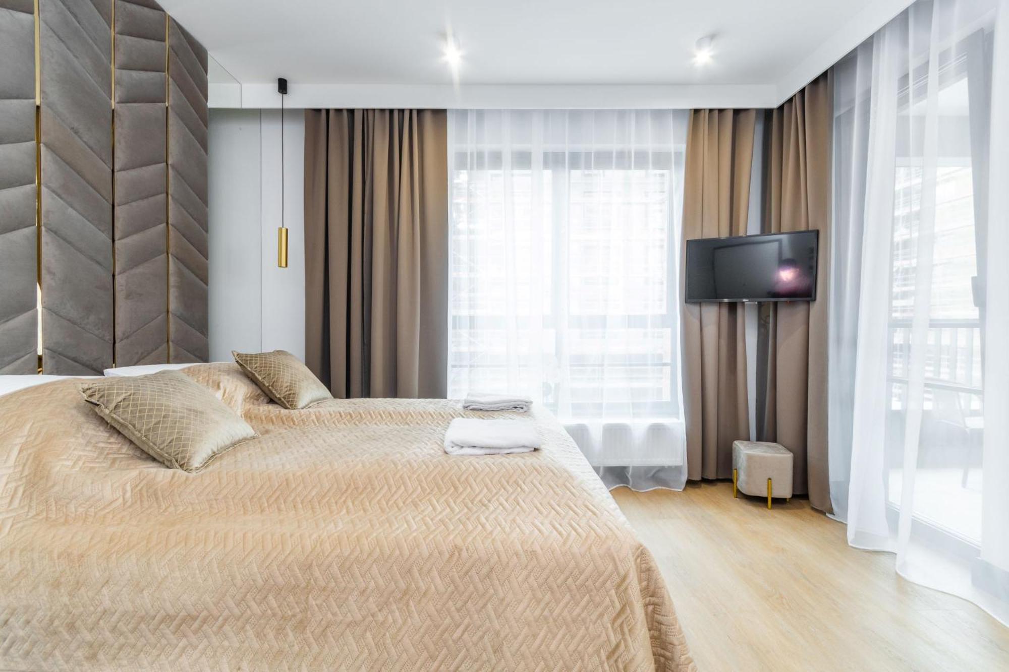 Grand Apartments - Doki Living & Foodhall غدانسك المظهر الخارجي الصورة